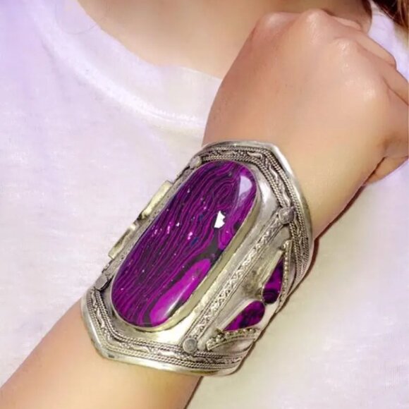 single Silver Kuchi Big Purple Stone Vintage Tribal Cuff, Boho Cuff Bracelet - Picture 2 of 8